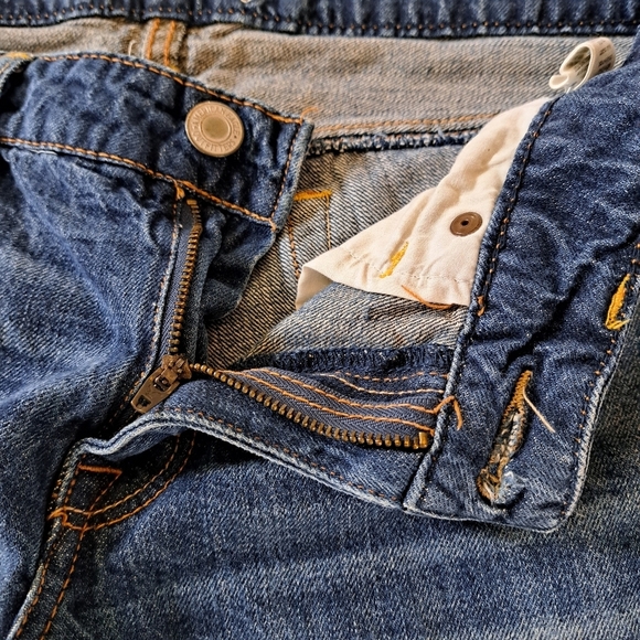 American Eagle Denim Shorts Women's Size 8 Blue Distressed Jean Shorts - Picture 6 of 12